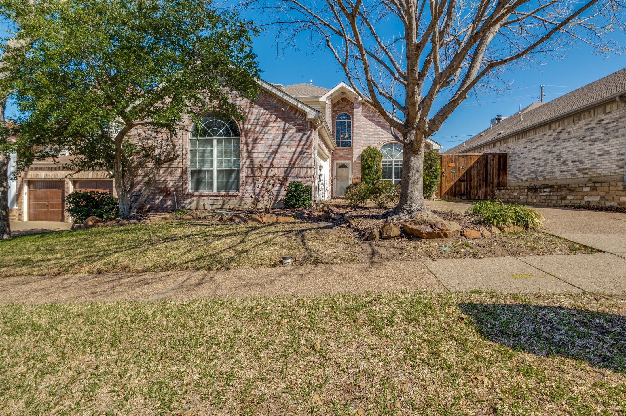 900 Crest Ridge Court