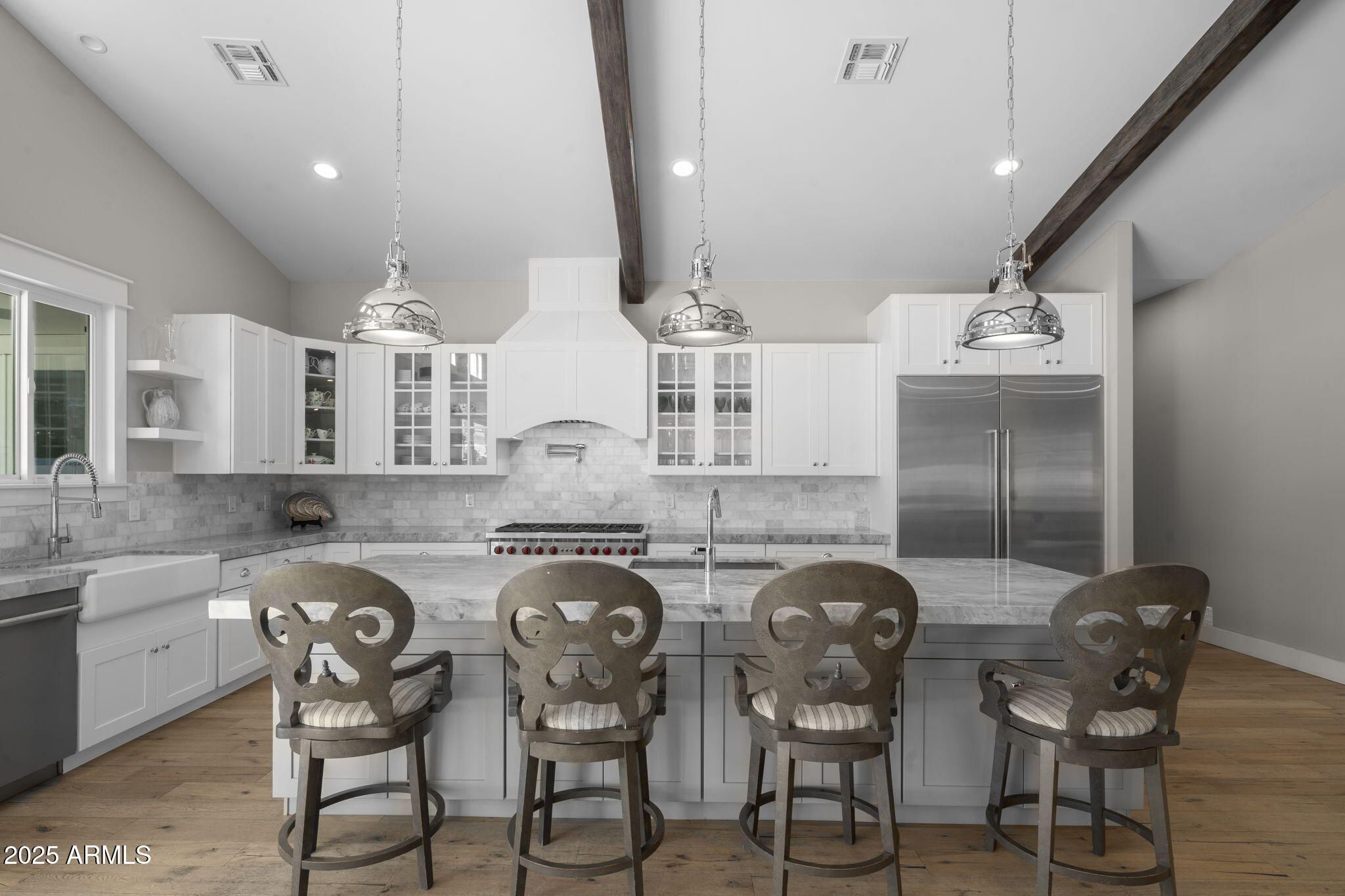 4933 E Whitton Avenue