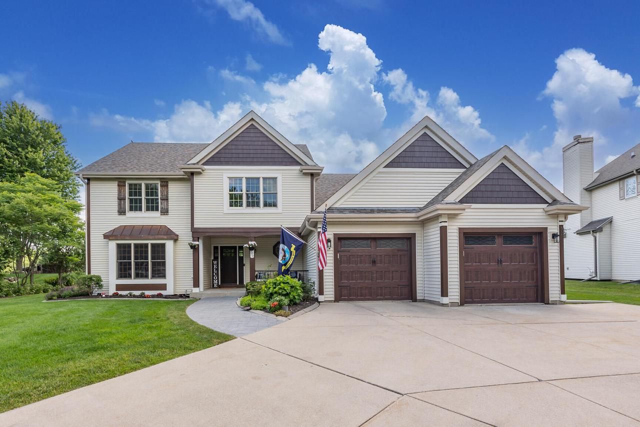 309 Woodlands Court