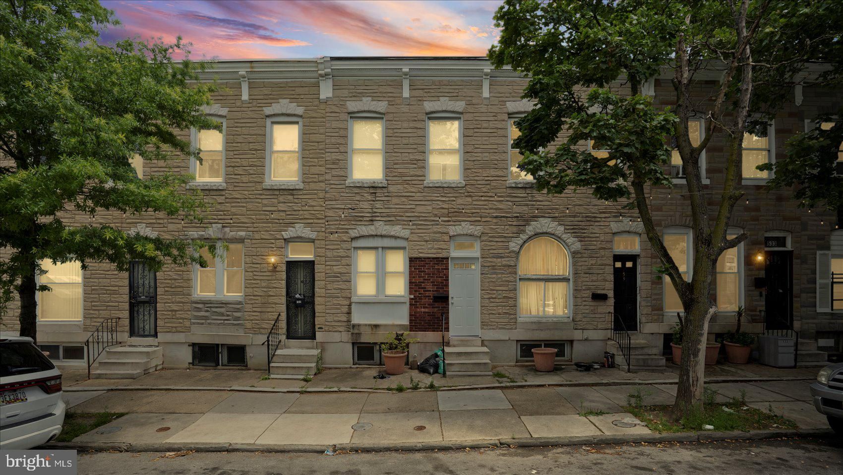 537 N Milton Avenue