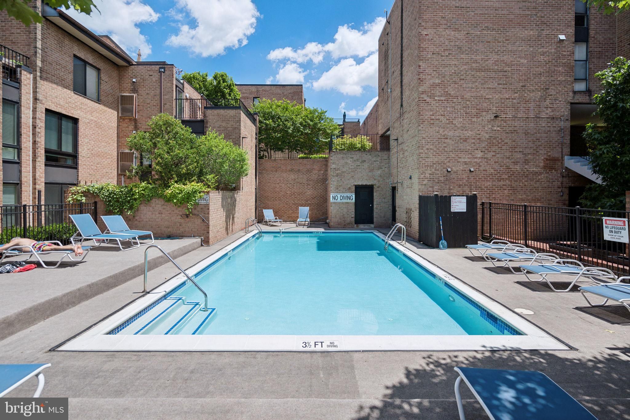 130 Spruce Street 8A