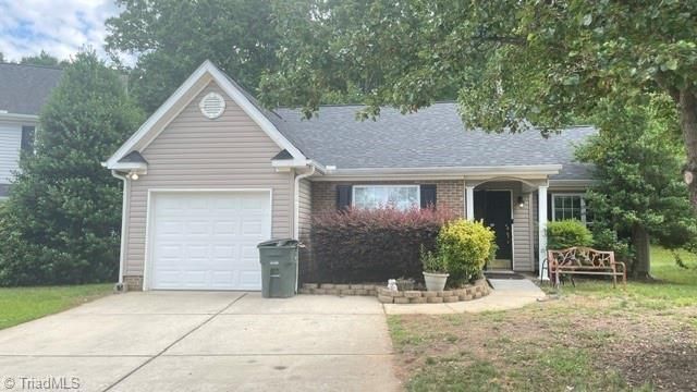 3940 Bluestem Drive