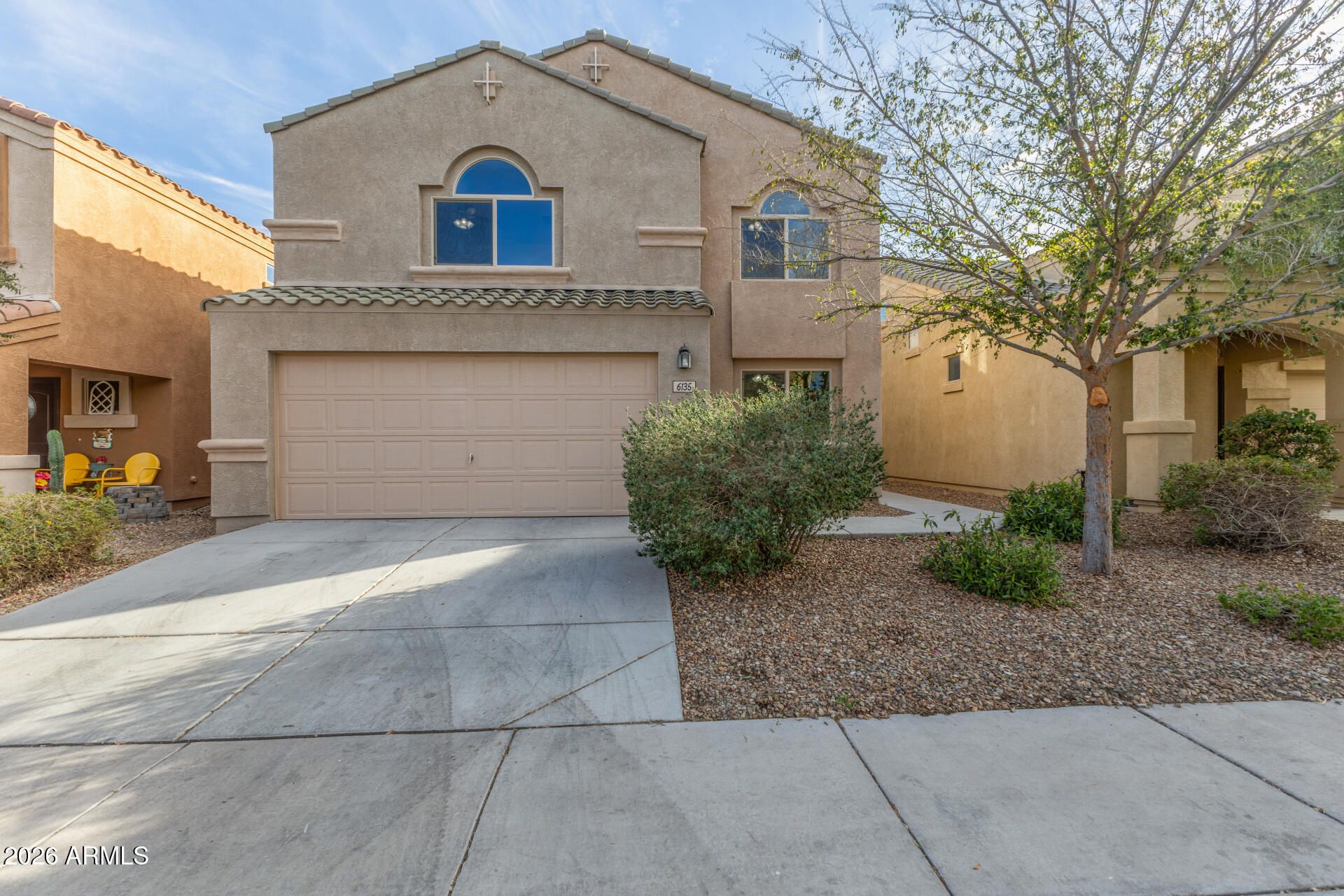 6135 E Paradise Lane