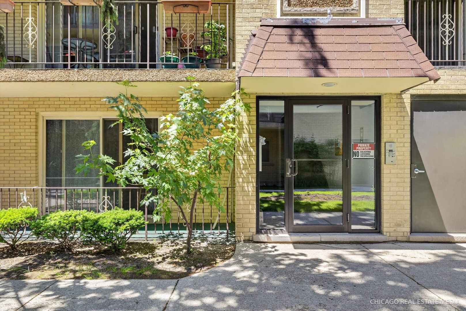 6316 W Montrose Avenue 102