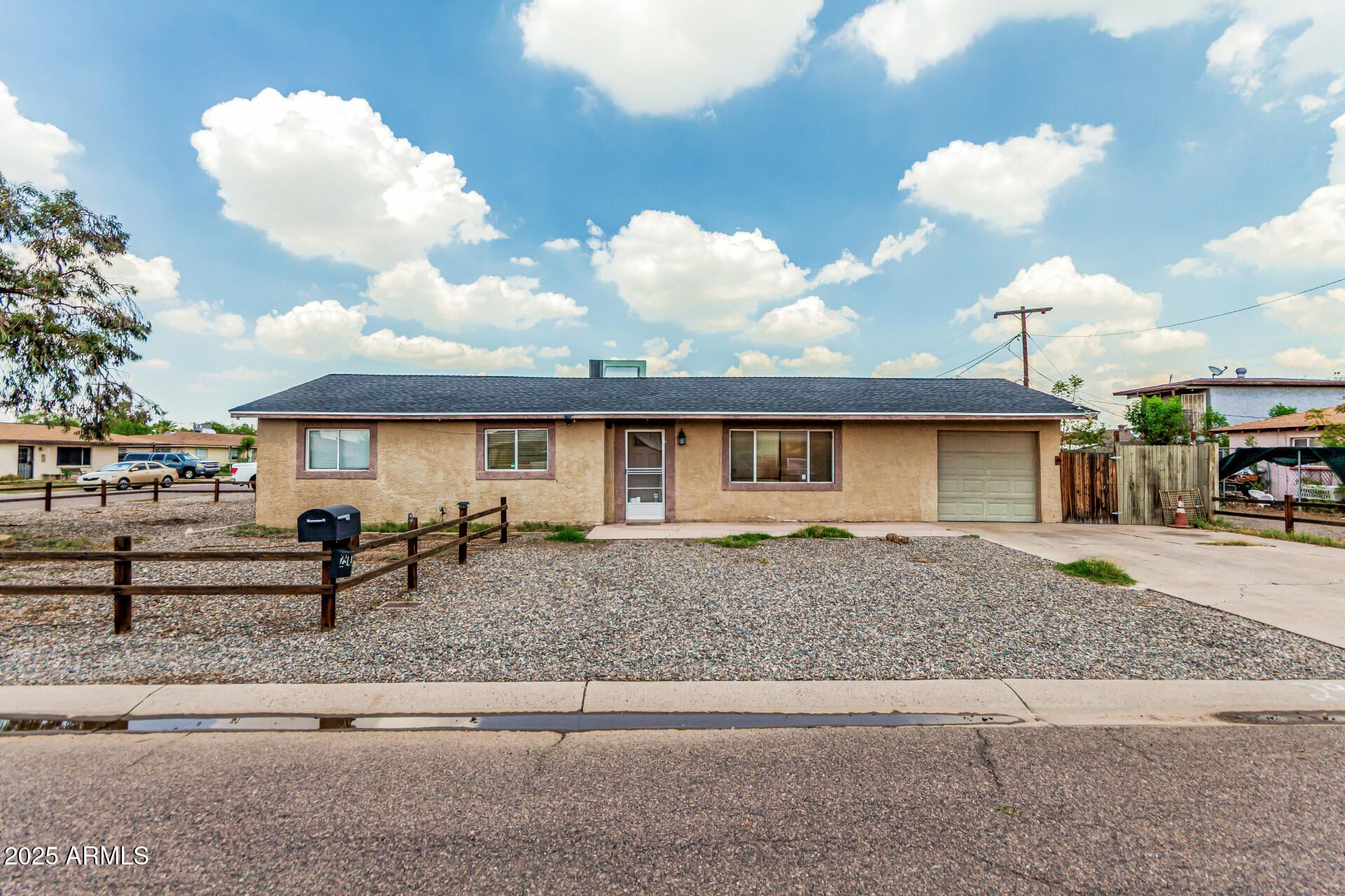 2910 W Portland Street