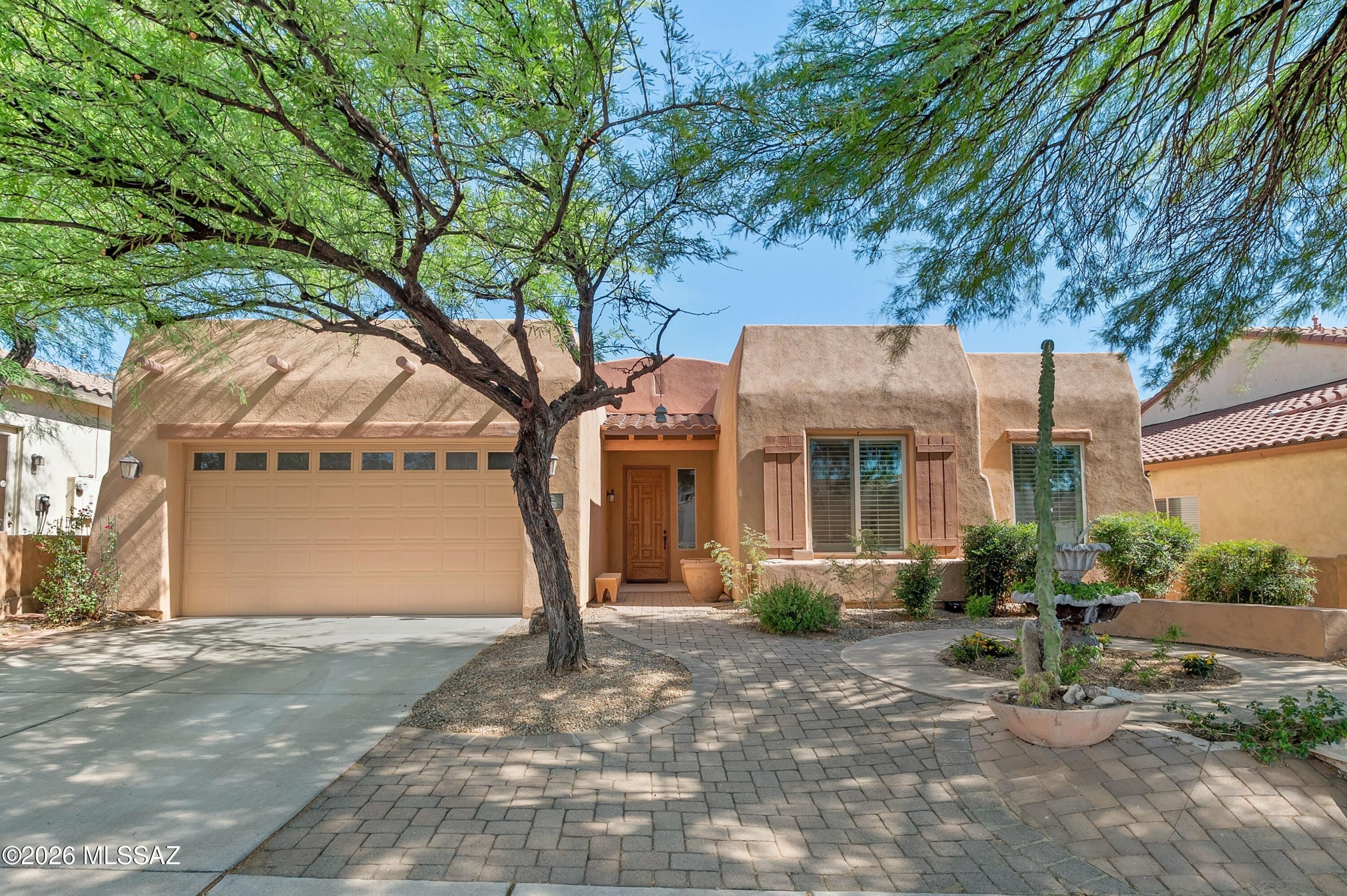 251 E Paseo Celestial