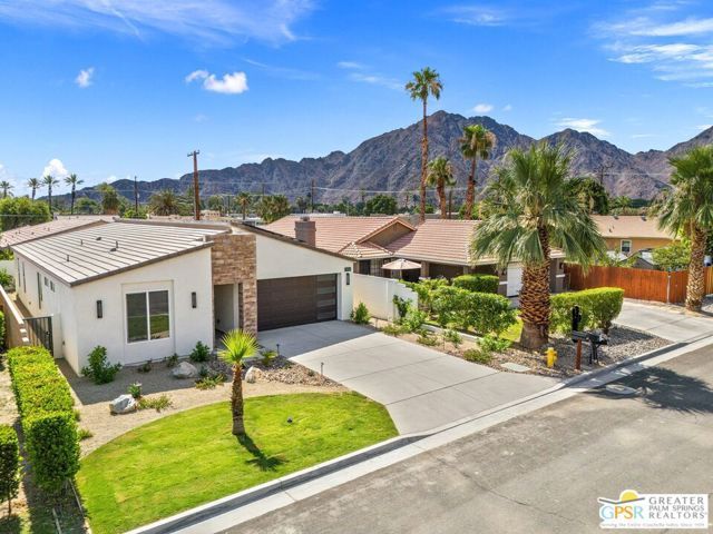 51630 Avenida Villa