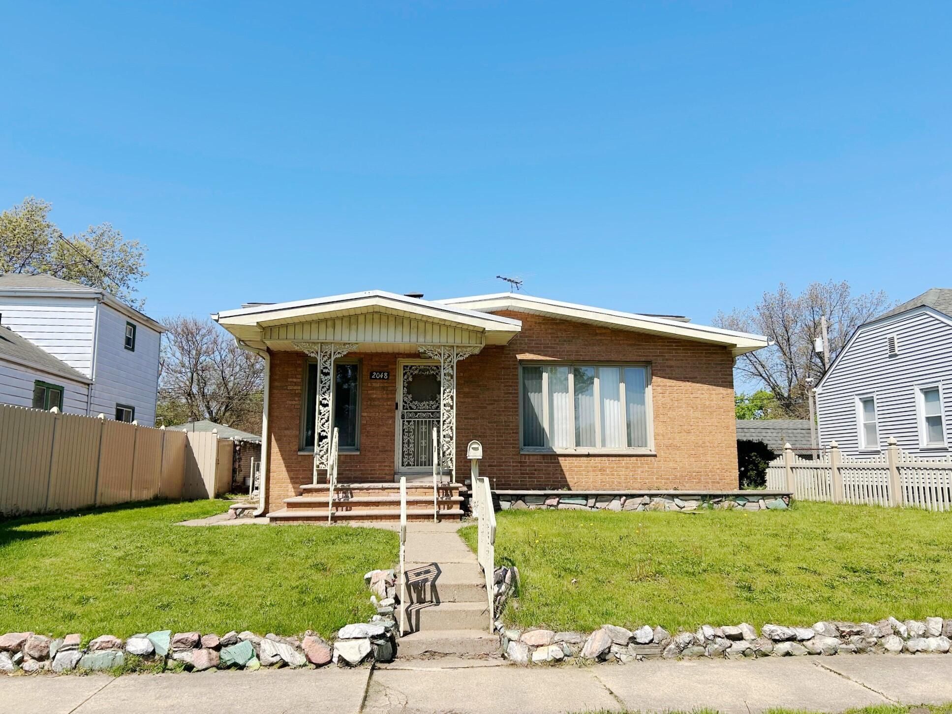 2048 Roosevelt Place