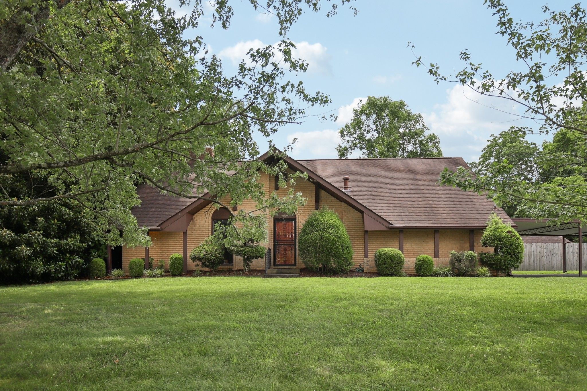 4001 Lake Pkwy