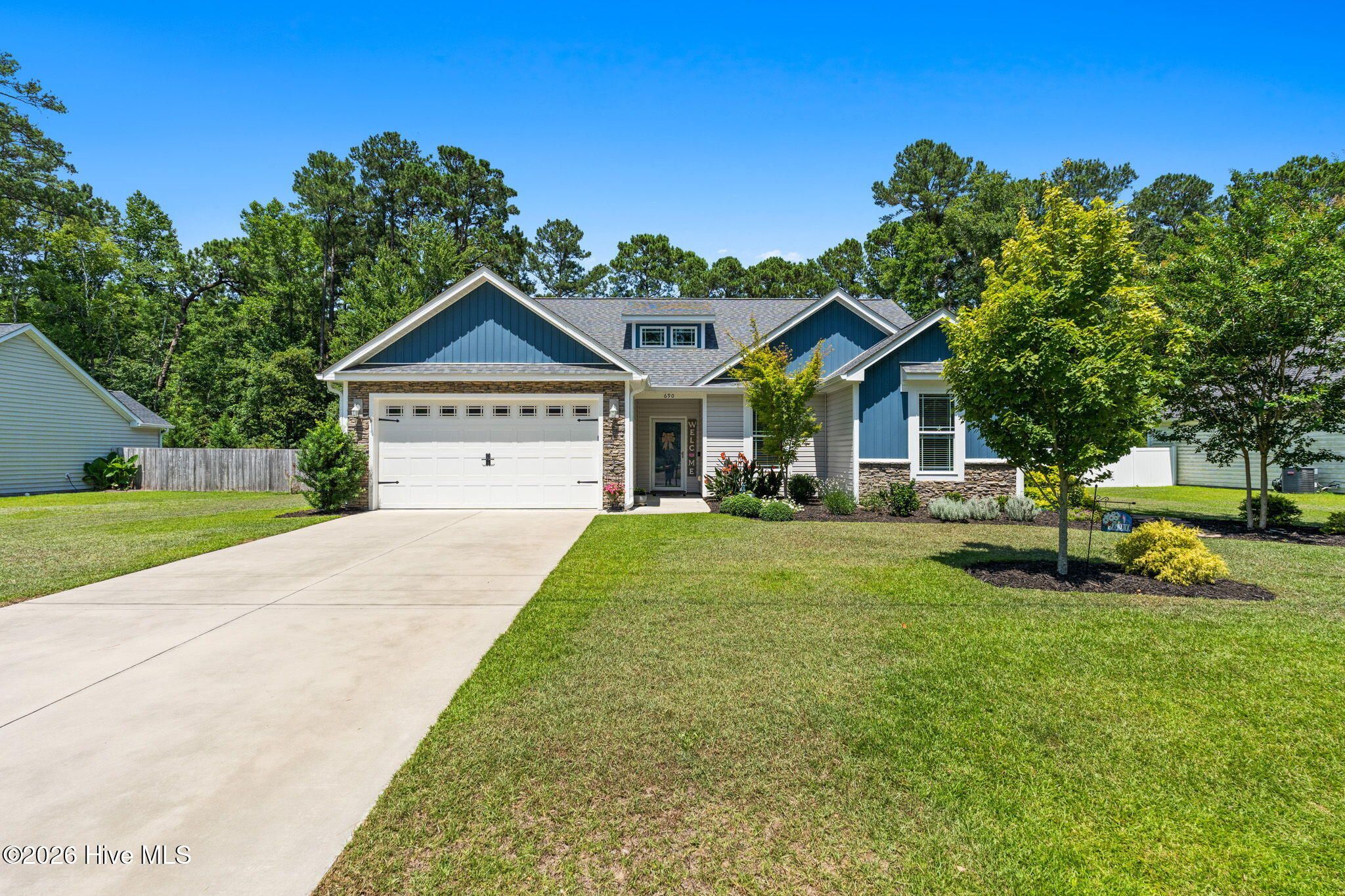 690 Boundary Loop Road Nw