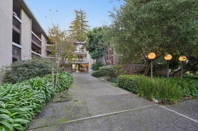 323 Monte Vista Avenue 203