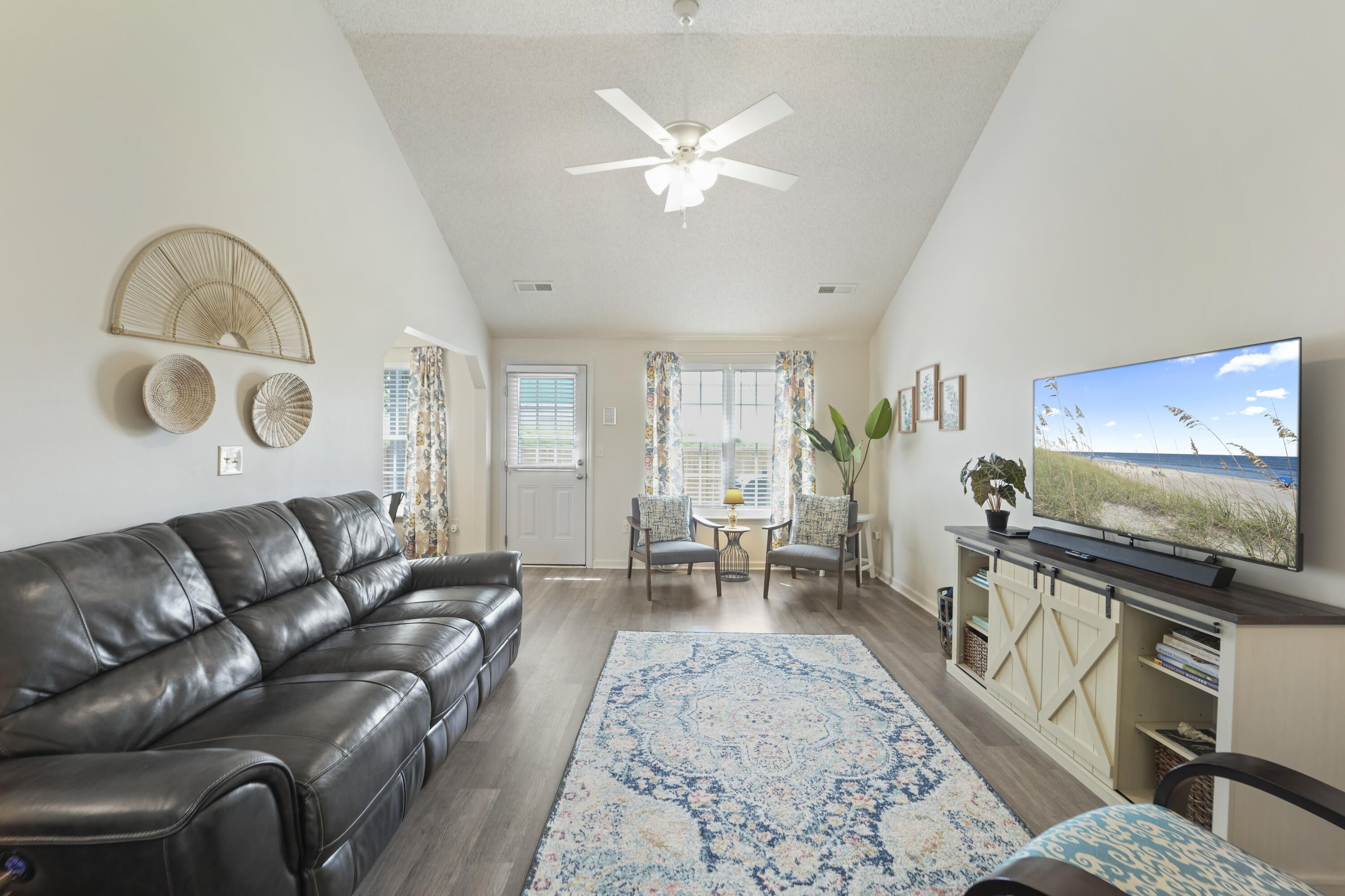 5095 Westview Street