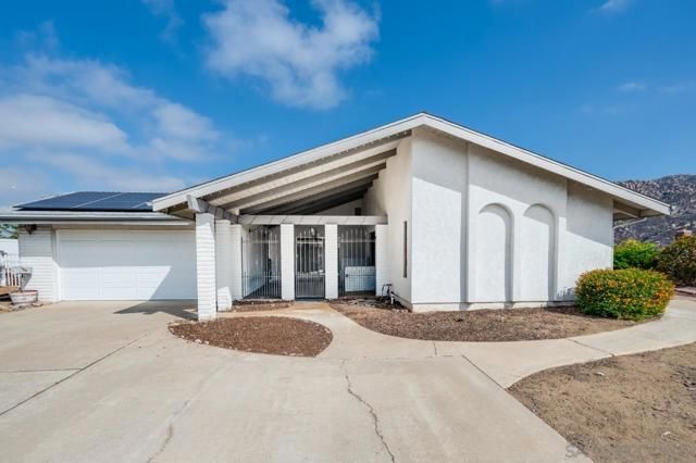 620 Singing Vista Ct