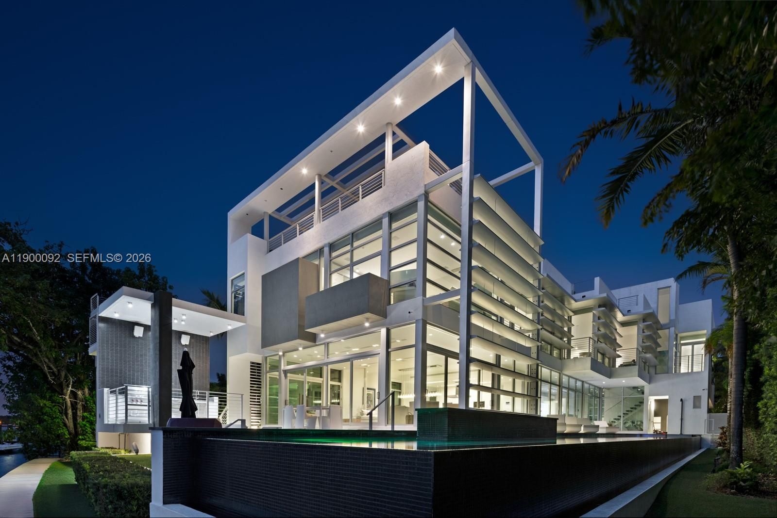440 S Hibiscus Drive