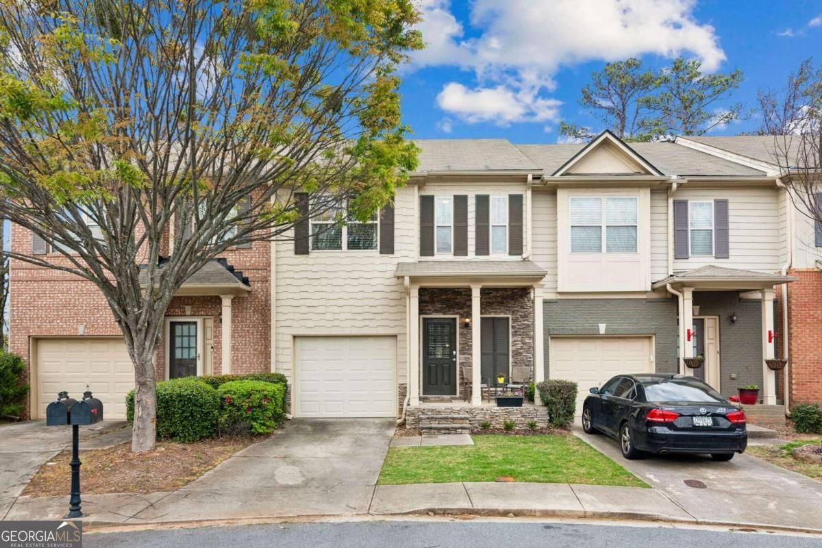 1726 Hedgestone Court Nw