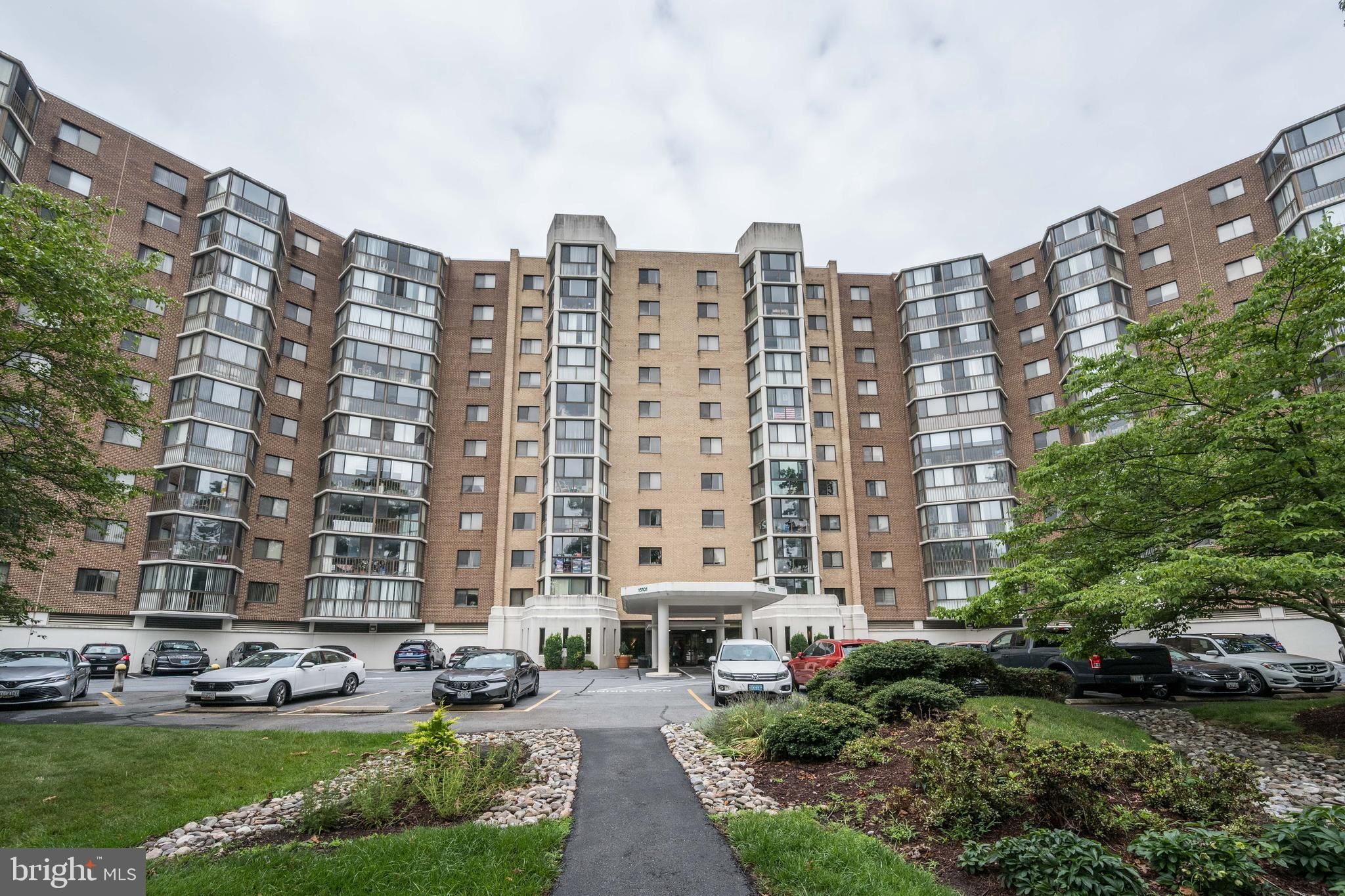 15101 Interlachen Drive 1-924
