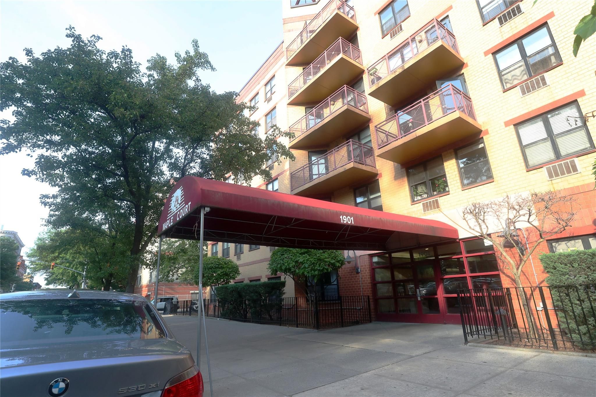 1901 Madison Avenue 105