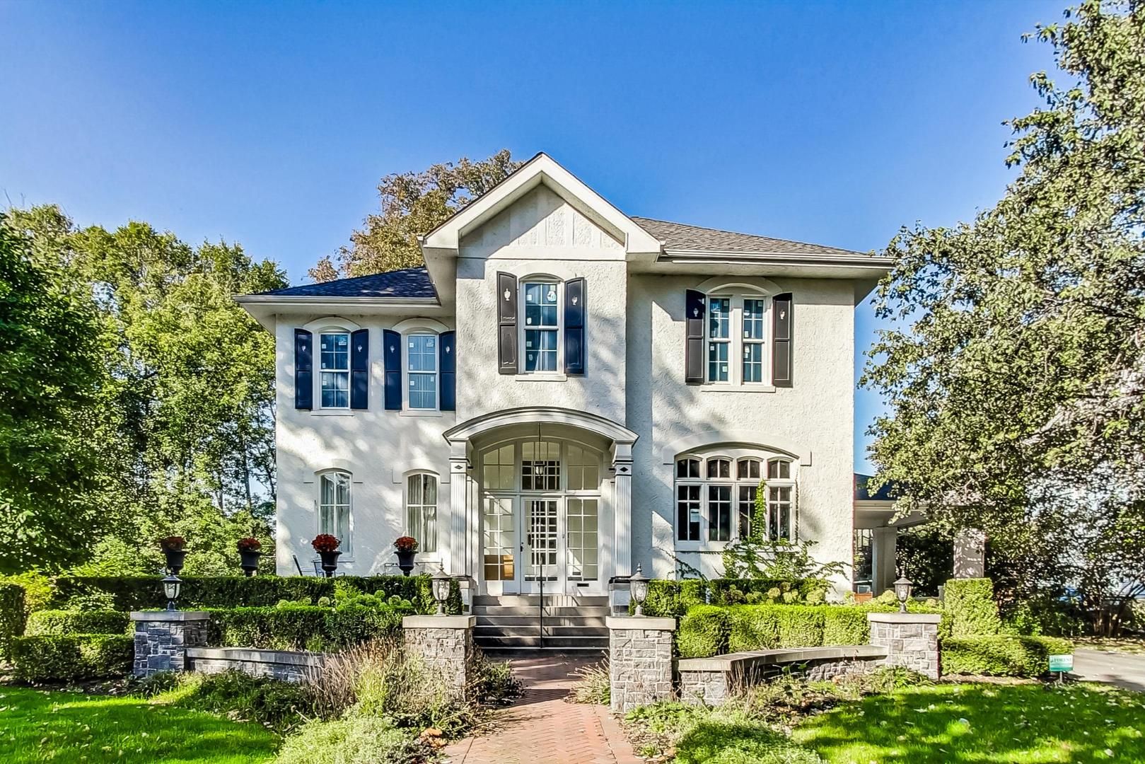 542 Thatcher Avenue