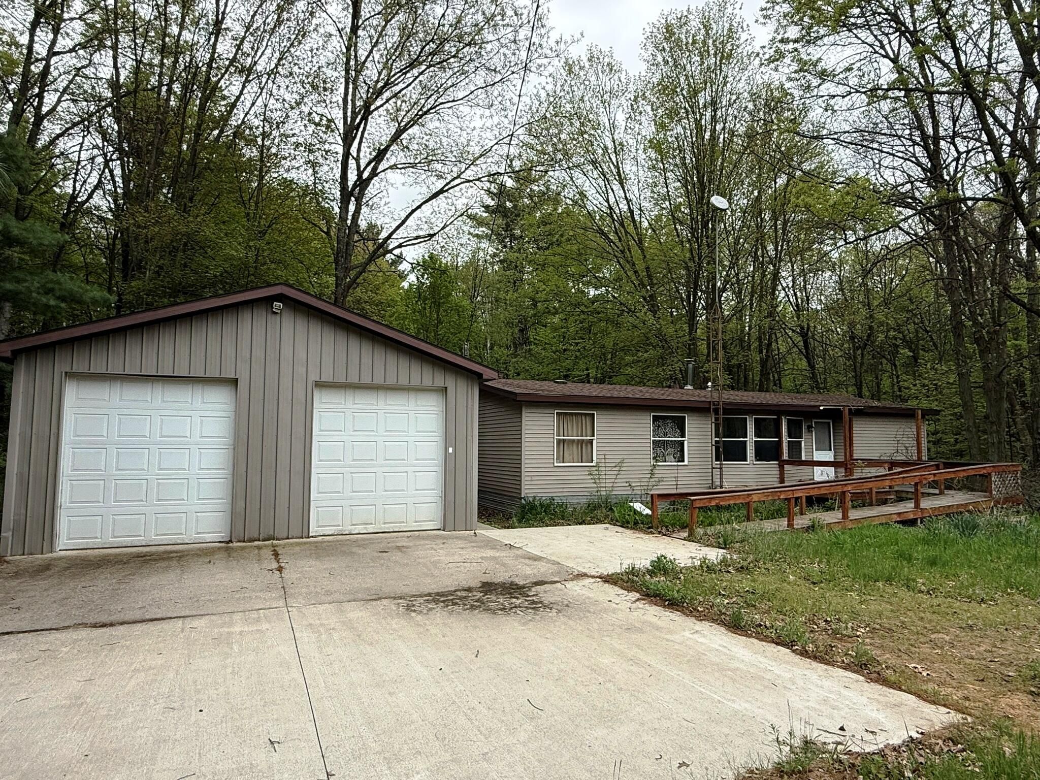 10750 16 Mile Road Ne