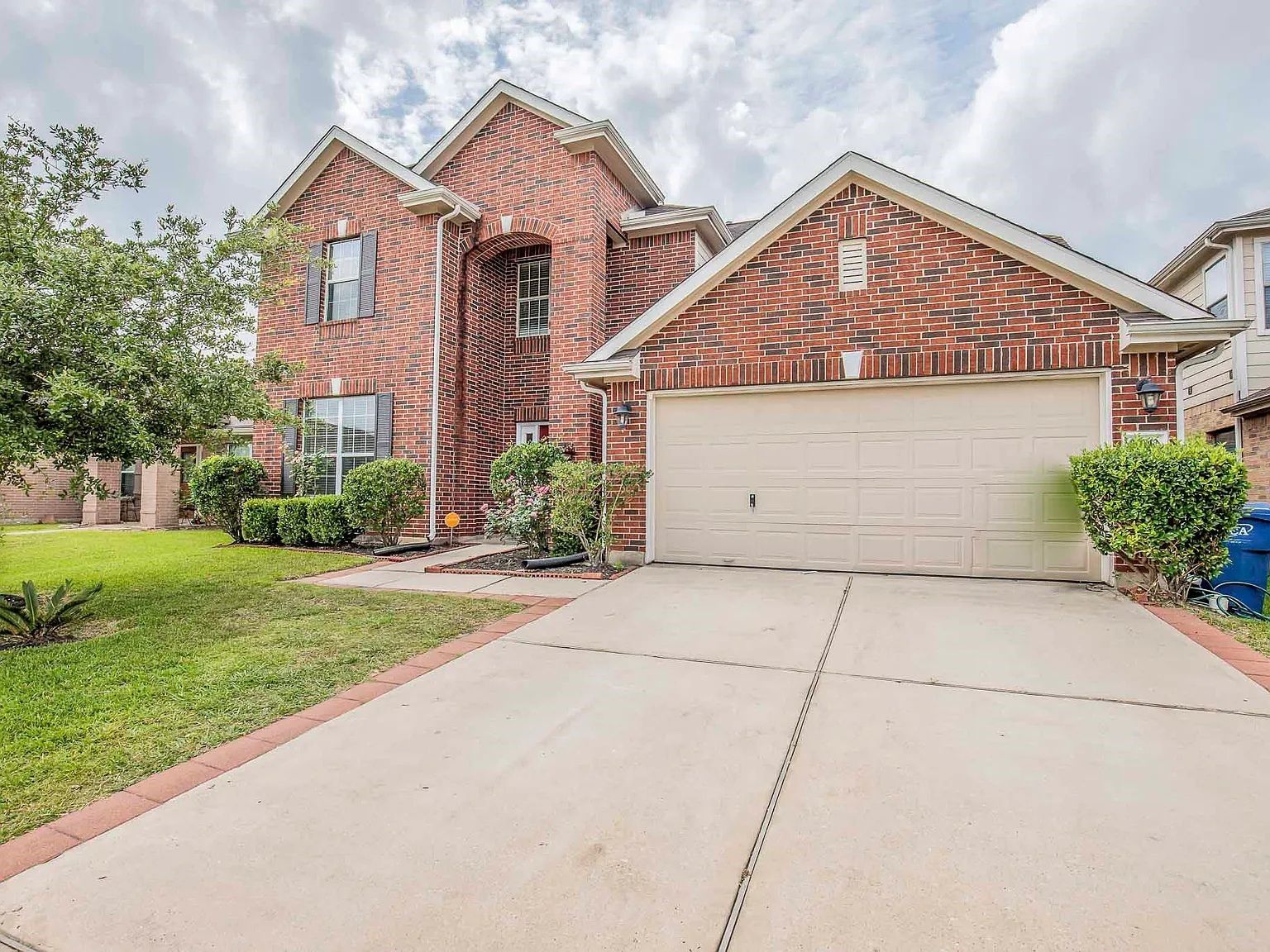 29742 Legends Green Drive